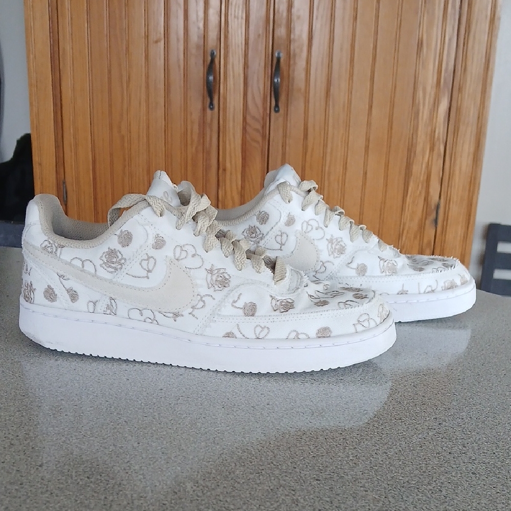Nike Womans White Sneakers with Beige Floral Print